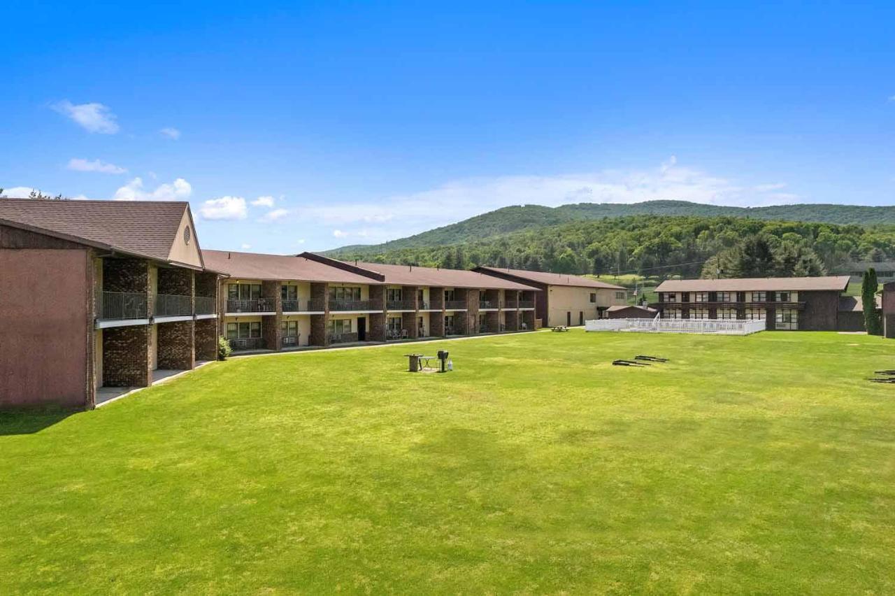 Shadowbrook Resort Tunkhannock Ngoại thất bức ảnh